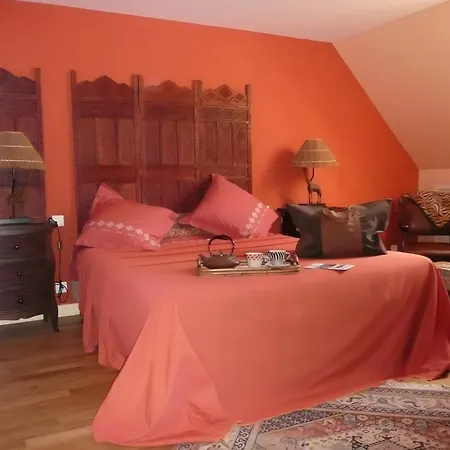 La Bruyère-maison D'hôtes-piscine Alojamento de Acomodação e Pequeno-almoço May-sur-Orne