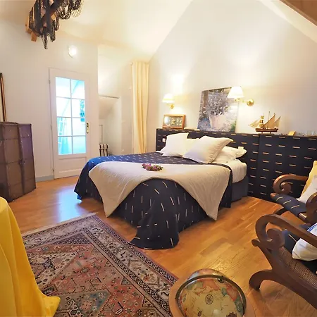La Bruyère-maison D'hôtes-piscine Alojamento de Acomodação e Pequeno-almoço 3*